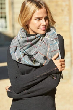 Black Roll Neck Rose Gold Zip Detail Jumper 14 Black Roll Neck Rose Gold Zip Detail Jumper -Opal & Oak Store 2020 08 31 aynhoe park sosandar49001 1