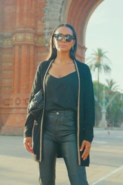 Black Longline Cardigan With Luxe Chain Trim -Opal & Oak Store 3b4b27029851212334493e8427f4bc31e80038c1