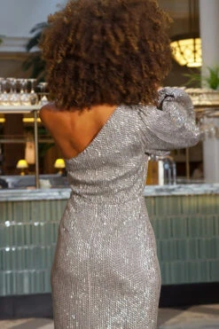 Champagne Gold Sequin One Sleeve Midi Dress -Opal & Oak Store 4e1104c2af01753df01f3832d03dbba9d3e5e51b 1