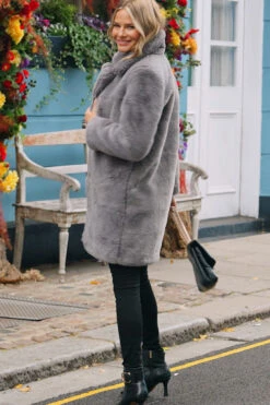 Grey Luxe Faux Fur Coat -Opal & Oak Store 6dc8856b47787605518bcc1f0eb5c3934590bc92