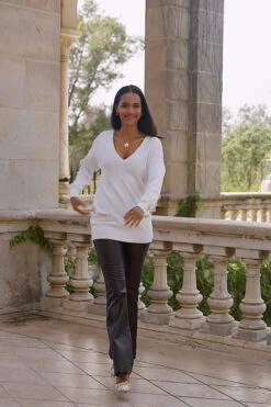 Ivory Fine Knit Gold Chain Pocket Detail Jumper -Opal & Oak Store c600f063b4f337d49ddc79f2391cdedcc469b40c