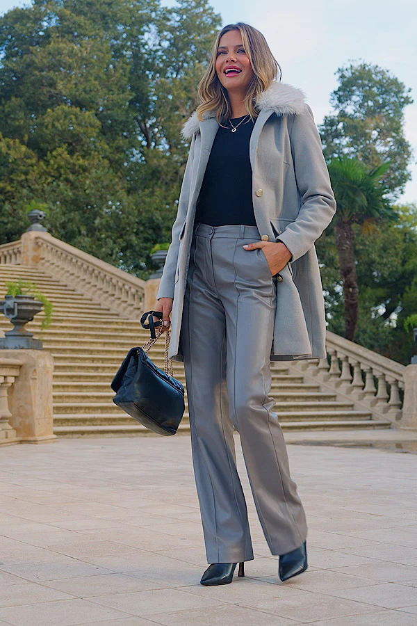 Light Grey Button Detail Coat With Faux Fur Collar 9 Light Grey Button Detail Coat With Faux Fur Collar - Image 9