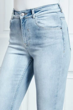 Light Wash Perfect Skinny Jeans -Opal & Oak Store s10 s20bd002dm ss19or01we 054