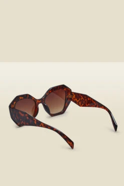 Tortoiseshell Angular Sunglasses 8 Tortoiseshell Angular Sunglasses -Opal & Oak Store s23ac018 c