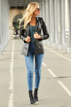 Black Luxe Leather Blazer -Opal & Oak Store web 210910 sosandarday5paris63027