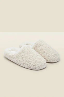 Cream Curly Faux Fur Super Soft Slippers