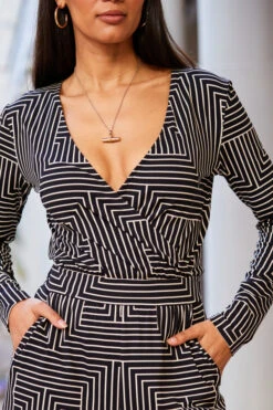 Black & White Geometric Print Wrap Front Wide Leg Jumpsuit With Pockets -Opal & Oak Store web 09 a20jj004nege01 119