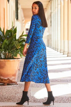 Blue & Black Floral Print Keyhole Detail Midi Jersey Dress -Opal & Oak Store web 09 s22dj034blfl01 149