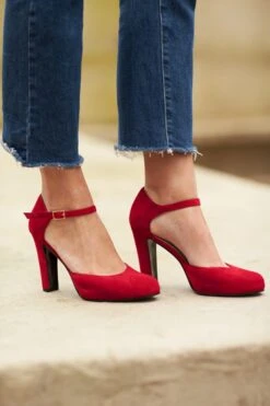 Red Suede Shoe -Opal & Oak Store web 18 10 18 sosandar street day2 shot009 0984