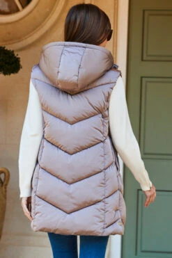 Taupe Padded Gilet With Pockets -Opal & Oak Store web 18 s23ow050bn0003 204