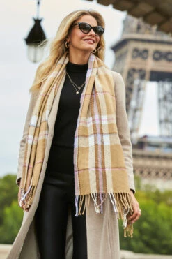 Ola Soft Beige Check Oversized Scarf -Opal & Oak Store web 210910 sosandarday5paris63655 1