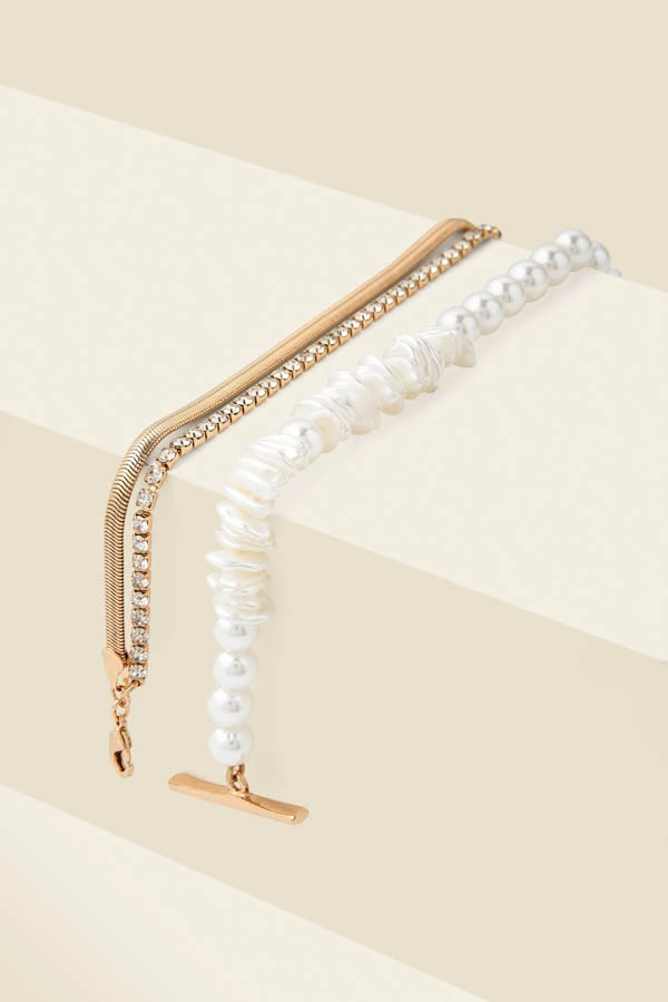 Gold Triple Layer Diamante & Pearl Toggle Detail Necklace 3 Gold Triple Layer Diamante & Pearl Toggle Detail Necklace - Image 3