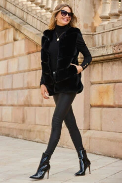 Black Luxe Faux Fur Gilet -Opal & Oak Store web 2309 11 a23ow020bk0001 a19tk090bk0001 s21bd014bk0001 11 028 2 4