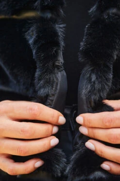 Black Luxe Faux Fur Gilet -Opal & Oak Store web 2309 11 a23ow020bk0001 a19tk090bk0001 s21bd014bk0001 11 288