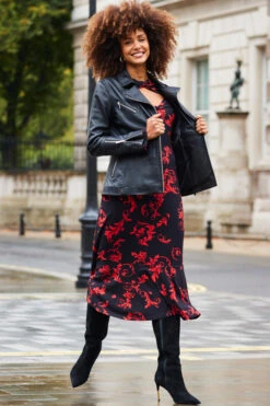 Black & Red Baroque Print Keyhole Detail Ruched Front Midi Jersey Dress 10 Black & Red Baroque Print Keyhole Detail Ruched Front Midi Jersey Dress -Opal & Oak Store web 2310 38 a23dj113rdcv01 a23ol008bk0001 38 121