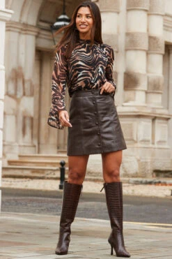 Chocolate Brown Leather Button Front Skirt -Opal & Oak Store web 2310 42 a23tw095necv01 s23sl005pt0004 42 017 1