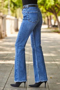 Mid Blue Raw Hem Kick Flare Jeans -Opal & Oak Store web 34 a22bd015be0010 s22ow024rd0017 277
