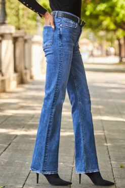Mid Blue Raw Hem Kick Flare Jeans -Opal & Oak Store web 34 a22bd015be0010 s22ow024rd0017 303
