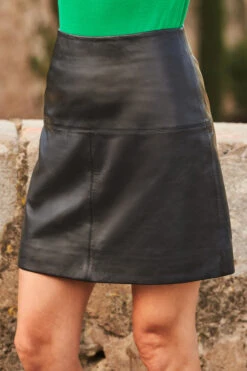 Black Leather A-Line Skirt -Opal & Oak Store web 37 a22sl002bk0001 a20tk001gn0012 223