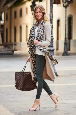 Khaki Green Perfect Jeggings -Opal & Oak Store web 50 a21tj043 s21bd016gn a20tk065nl 157