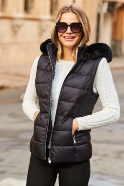 Black Faux Fur Trim Padded Gilet With Zip Pockets 10 Black Faux Fur Trim Padded Gilet With Zip Pockets -Opal & Oak Store web 70 a22ow026bk0001 s20bd002gn0031 s22tk902nl0006 288