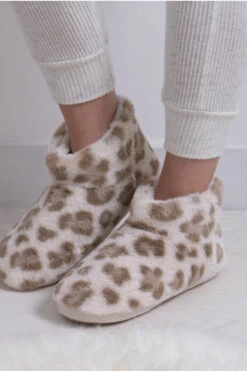 Natural Leopard Print Totes Faux Fur Boot Slippers