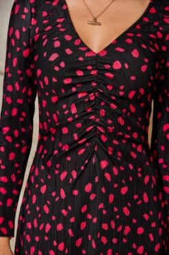 Black & Pink Fleck Print Plisse Twist Front Jersey Dress -Opal & Oak Store web rt 04 s23dj003pimm01 116