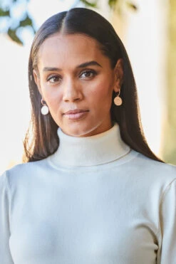 Cream Roll Neck Zip Detail Jumper -Opal & Oak Store web rt 31 s21bd014be0028 010